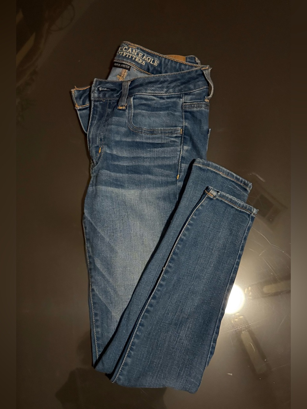 American Eagle Outfitters Woman’s Skinny Jeans in Medium Blue Wash